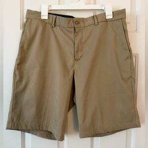 Nike Golf Men's Khaki Flat-Front Performance Shorts